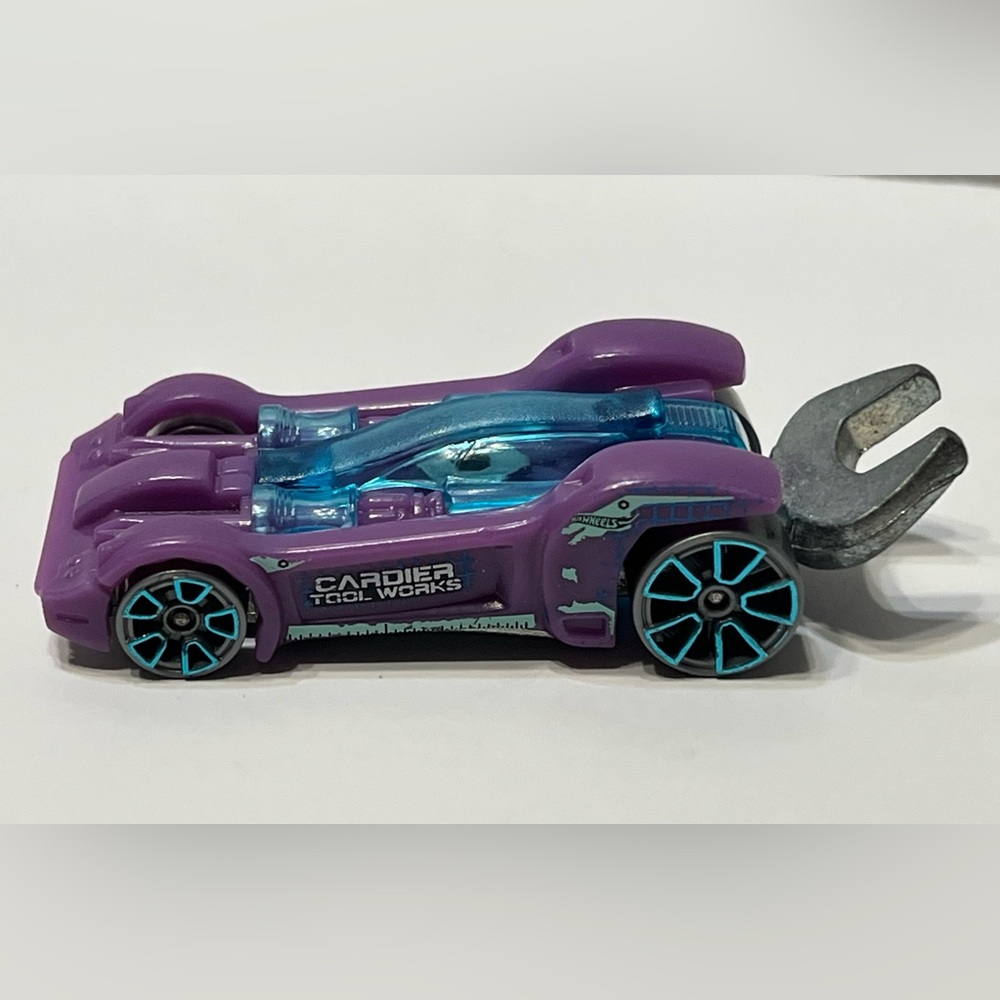 Hot Wheel Purple Cardier Tools Works Car